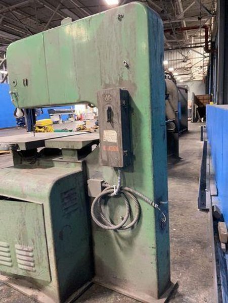 DO ALL 30” X 30” VERTICAL BAND SAW   -  V-36