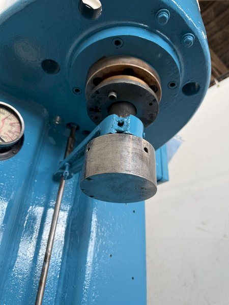8 TON DENISON FG8C02 C-FRAME HYDRAULIC PRESS. STOCK #0256624