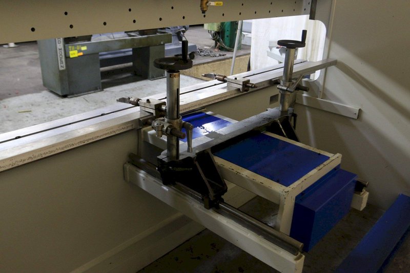 121 TON X 10' DARLEY MODEL EHP110-31/25 HYDRAULIC PRESS BRAKE: STOCK #70794