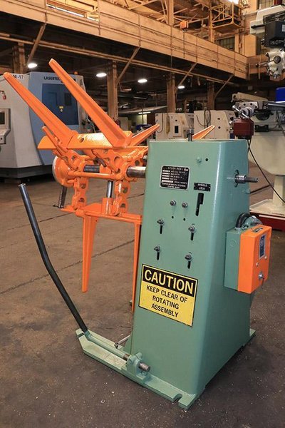 1,200 CWPMOTORIZED PAYOF/UNCOILER MODEL 1200-18M (14056)