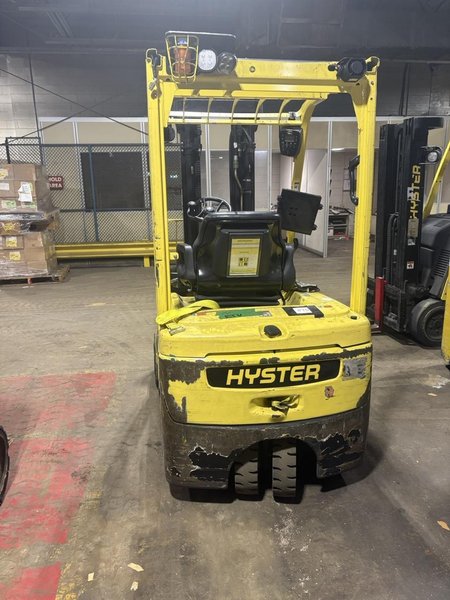 Hyster J40XNT 4,000 lb Electric Forklift, 2019 – Low Hours – 36 V – Pneumatic Tires