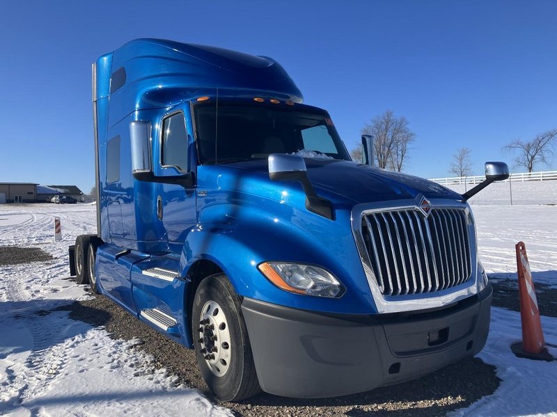 2019 International LT625 Sleeper Truck - 444832