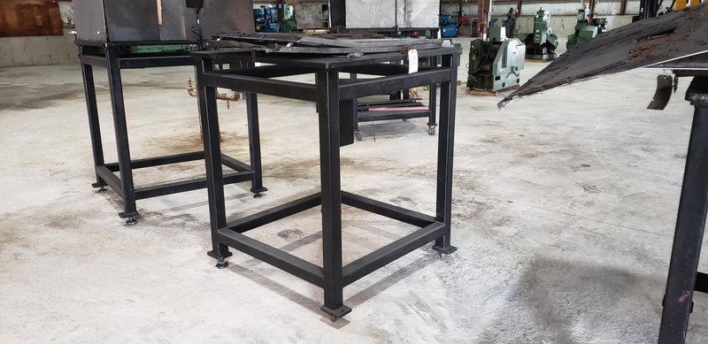 Bowl Stand 44 x 44 x 55