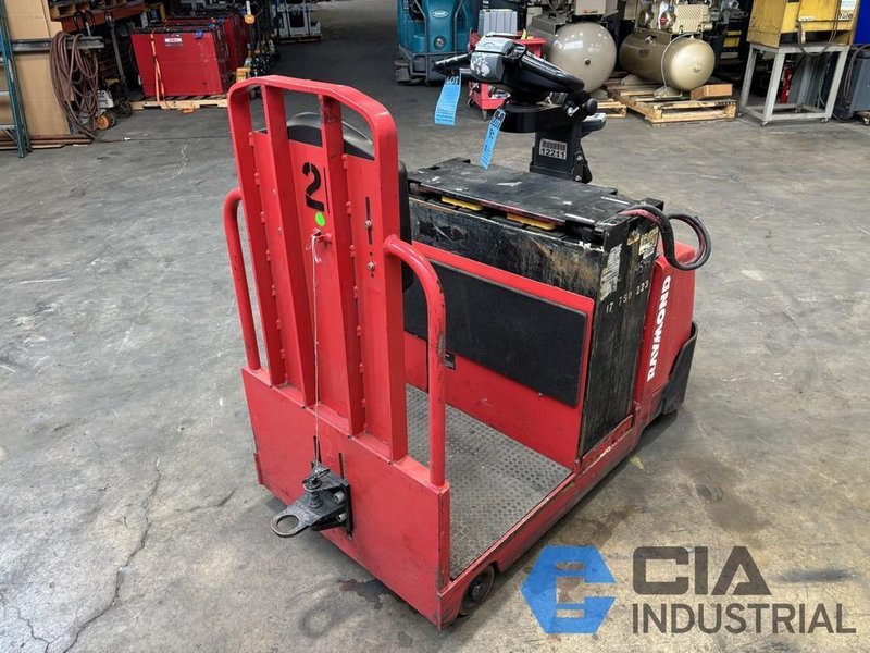 2019 - RAYMOND MODEL 8610 ELECTRIC TUGGER TRACTOR