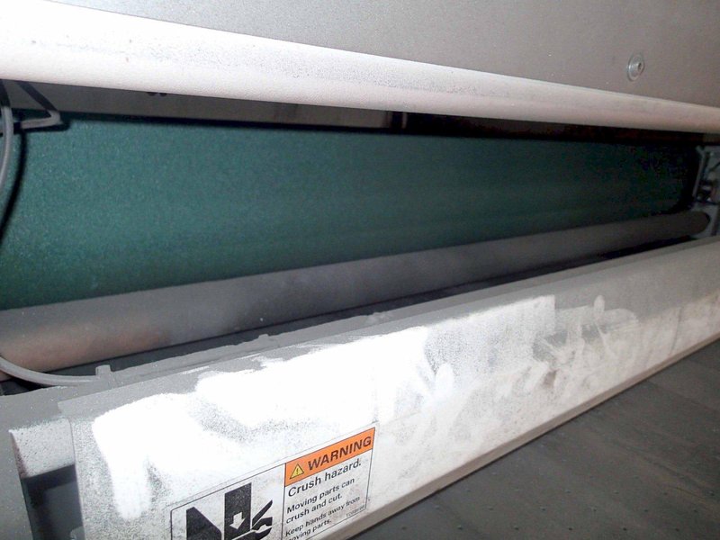 Lissmac Steelmaster SMD 335 REE-S Deburring Edge Rounding Finishing Grinder, 2022 – 53″ Width, Vacuum Table, 3 Aggregate, Conveyor Brush