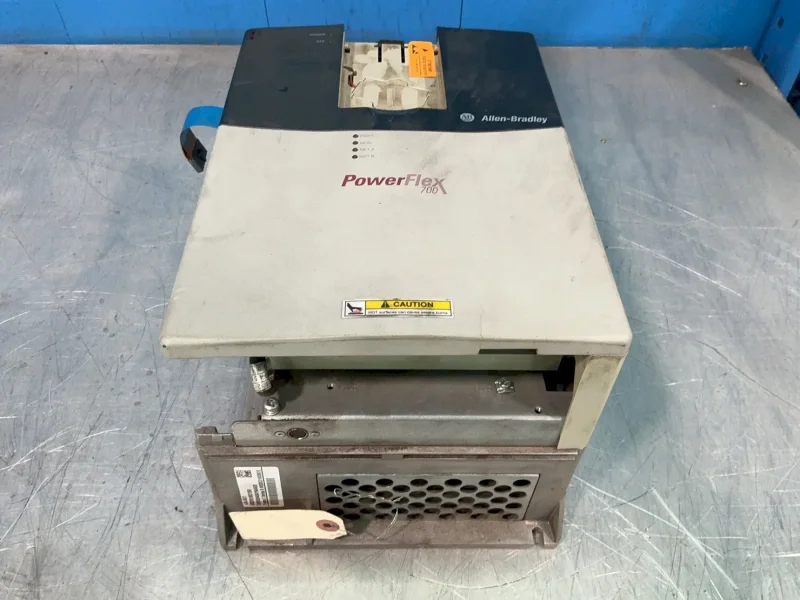 ALLEN-BRADLEY 25HP POWERFLEX 700 SERVO DRIVE  -  20BD034A0AYNAND0