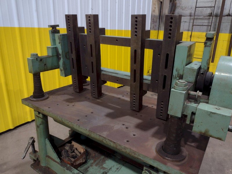 2500 LB X 25" X 31" HAMILTON MODEL #E3548 PORTABLE DIE SEPERATOR: STOCK #19412