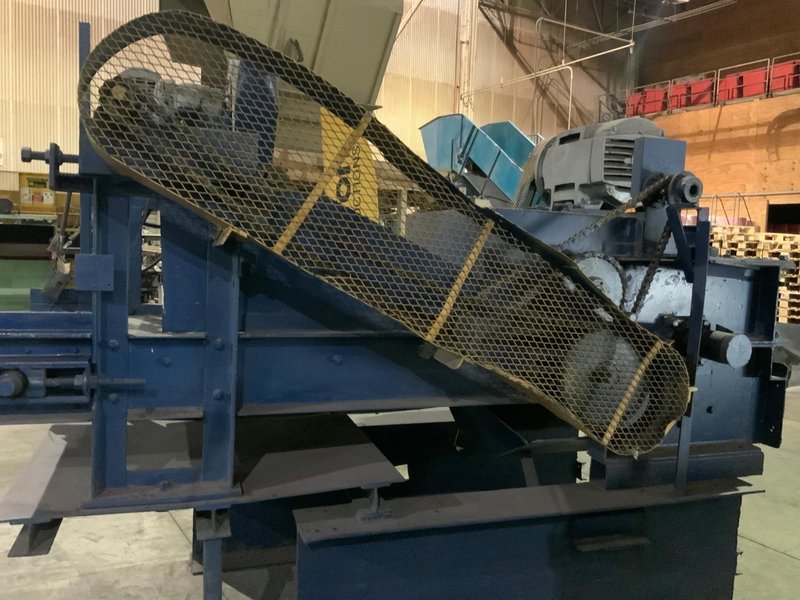 GRUENDLER 36-2 PAPER SHREDDER. STOCK # 1263022