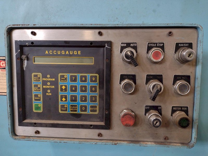 8&#039; x 1/4&quot; MASTER-FAB MODEL #SSB250-8 HYDRAULIC SHEAR: STOCK #18844