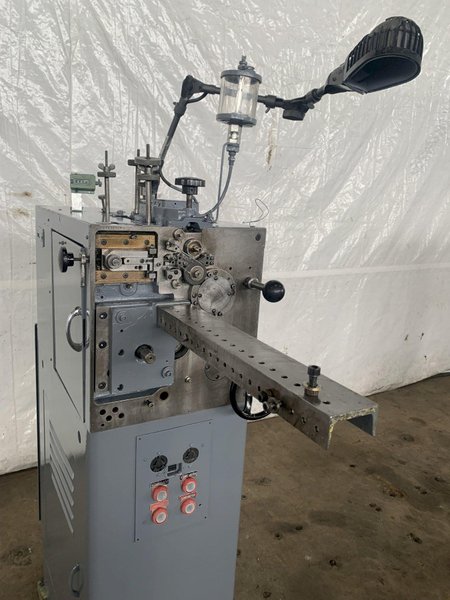 TORRINGTON MODEL W-2000 SPRING MAKER. STOCK # 0640823.
