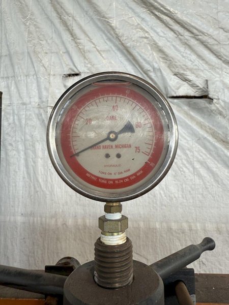 75 TON DAKE 75H HYDRAULIC H-FRAME PRESS. STOCK # 0344625