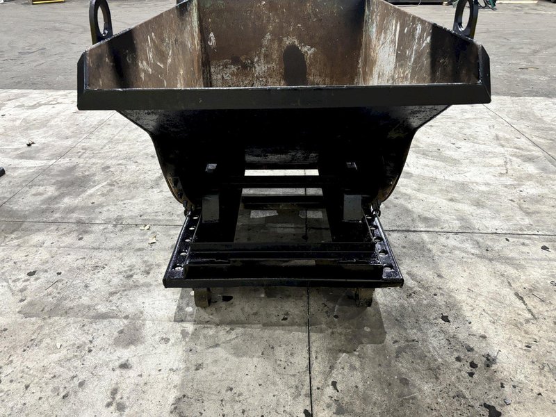 1/2 CU. YARD x 4,000 LBS CAPACITY APEX SELF DUMPING BIN HOPPER: STOCK #21821