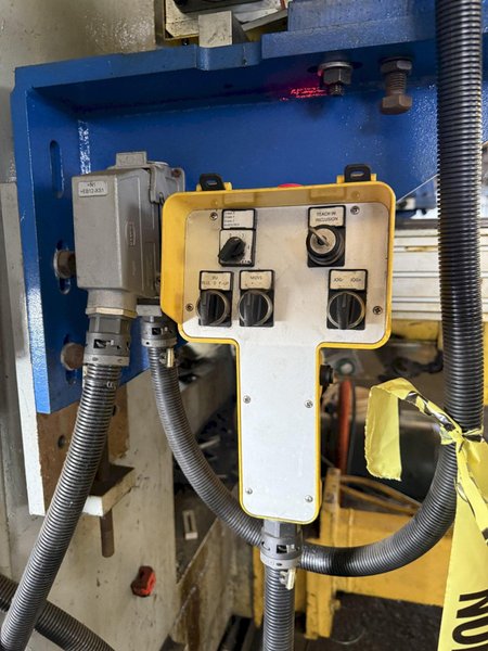 800 TON MINSTER E2-800-108-60 HEAVI-STAMPER STRAIGHT SIDE DOUBLE CRANK PRESS. STOCK #0430926