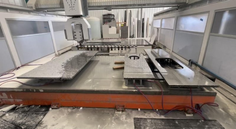 Poseidon TRex model S Dual Table CNC Fabrication Center, 2022 – Jib Crane, Water Filtration System