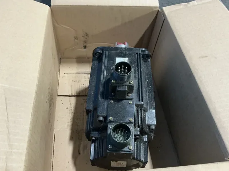 Yaskawa Electric 1500 Rpm Ac Servo Motor  -  Sgmg-13a2abc