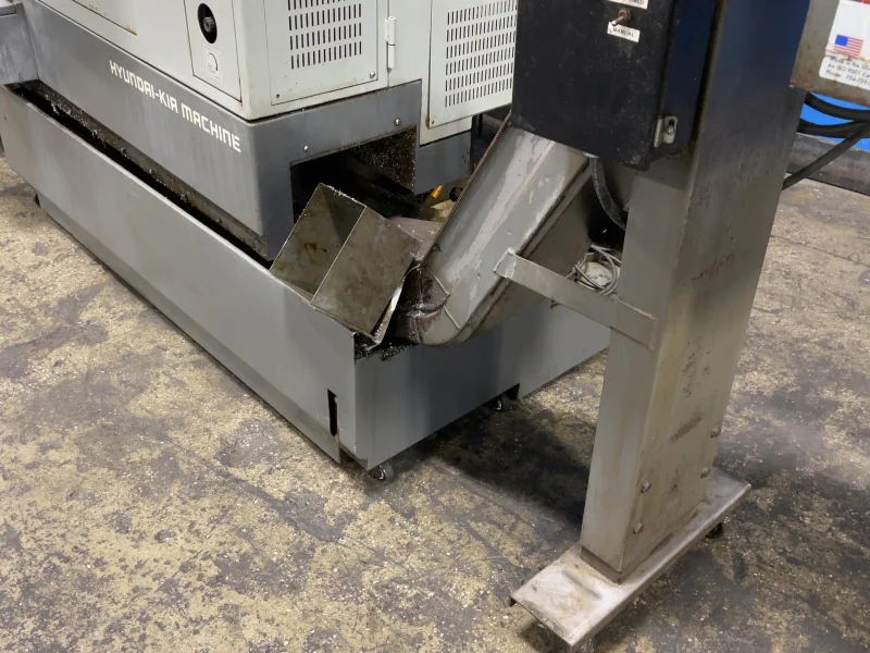 HYUNDAI WIA CORP CNC LATHE  -  SKT21LMS F0I-ID