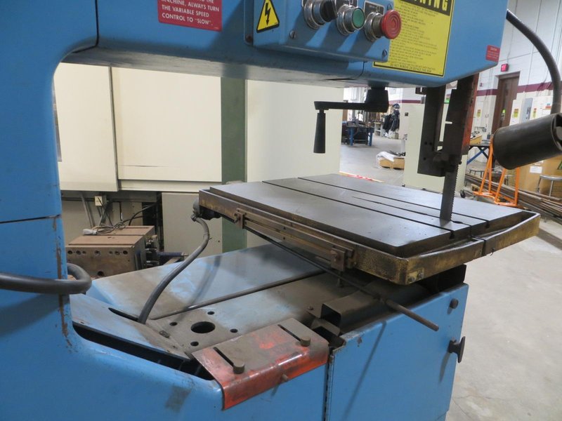 DoAll 3613-1 Vertical Band Saw, 36&quot; Throat, 30-1/2&quot; x 24&quot; Table, Work Light- Auction Item