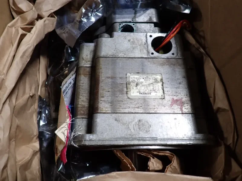 SIEMENS 5000 RPM SERVO MOTOR  -  1FK7101-5AF71-1DGO