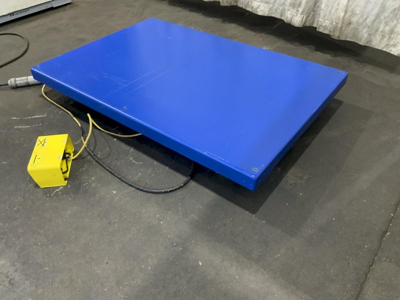 3000 LB BISHAMON MODEL L3K-TT HYDRAULIC SCISSOR LIFT TABLE STOCK #81317