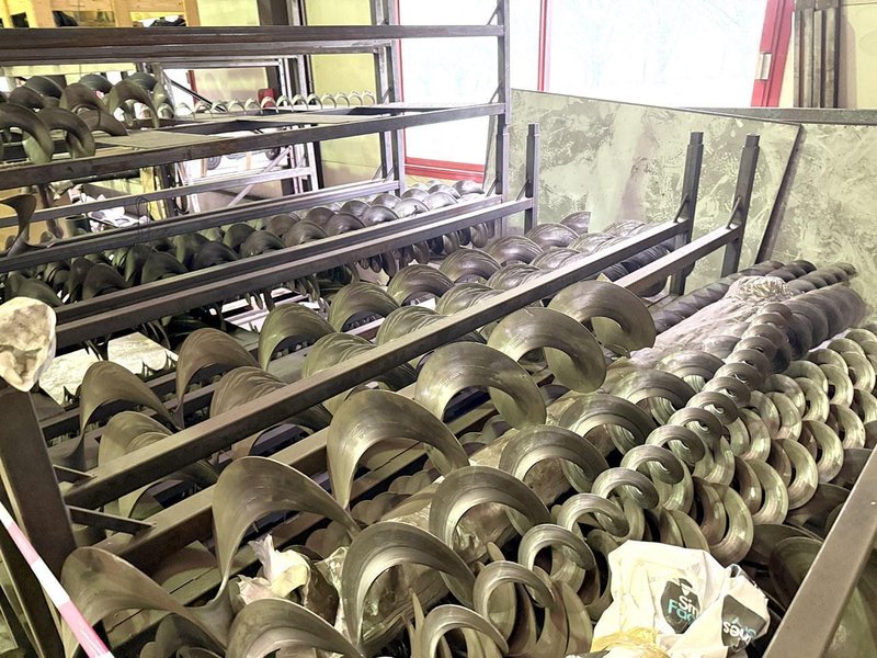 Lenham - LM 800 flight forming machine