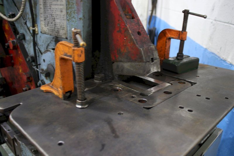 6&quot; X 6&quot; X 1/2&quot; BUFFALO MODEL #2-1/2 IRONWORKER: STOCK #76112