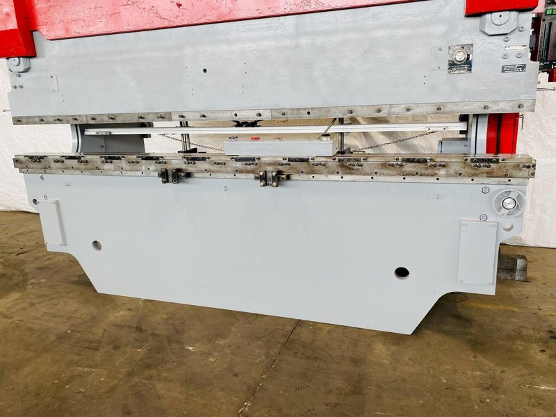 175 TON X 13&#039; KOMATSU MODEL PHS160 HYDRAULIC PRESS BRAKE. STOCK # 0631520