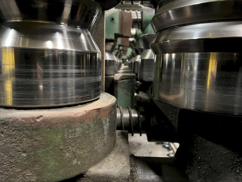 12 ROLL MEECO MODEL #12-12-TPVC (HD3) 2-PLANE SHAPE, ROD &amp; FLAT STOCK ROTARY STRAIGHTENING &amp; CHAMFER SYSTEM: STOCK #18428