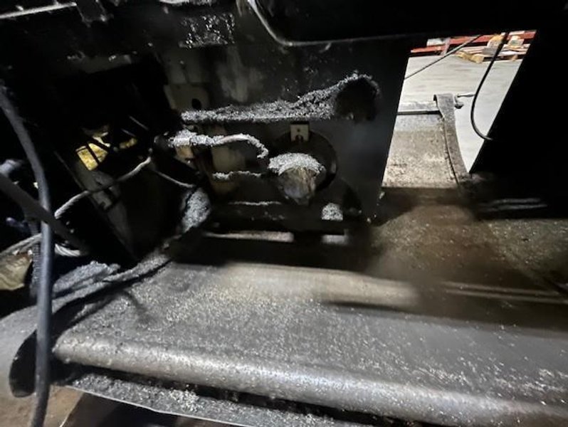 18" X 22" 81-11 MARVEL VERTICAL BAND SAW STOCK# 3906