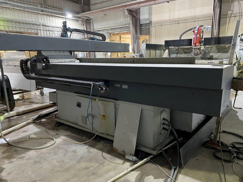 2011 FLOW MACH 200 WATERJET CUTTING SYSTEM.
