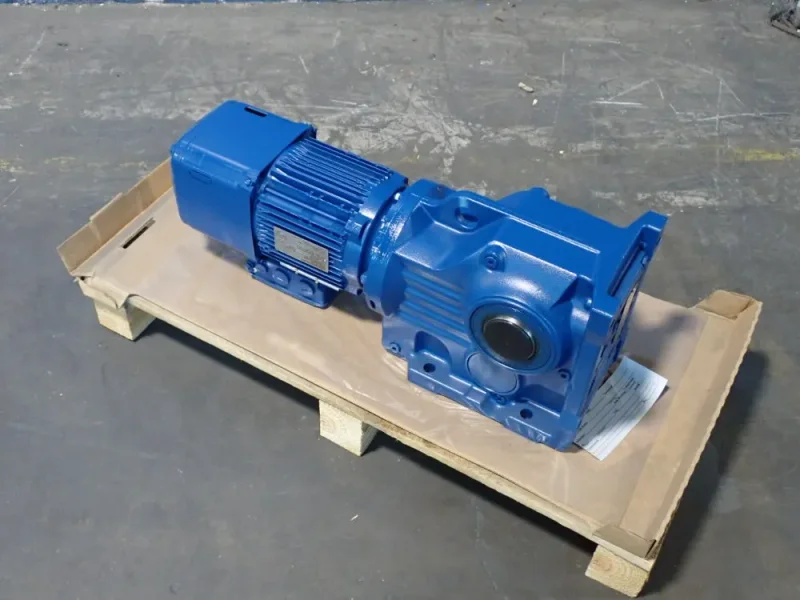 SEW EURODRIVE 1.5HP GEAR MOTOR  -  KA77B DRN90S4/BE2HR