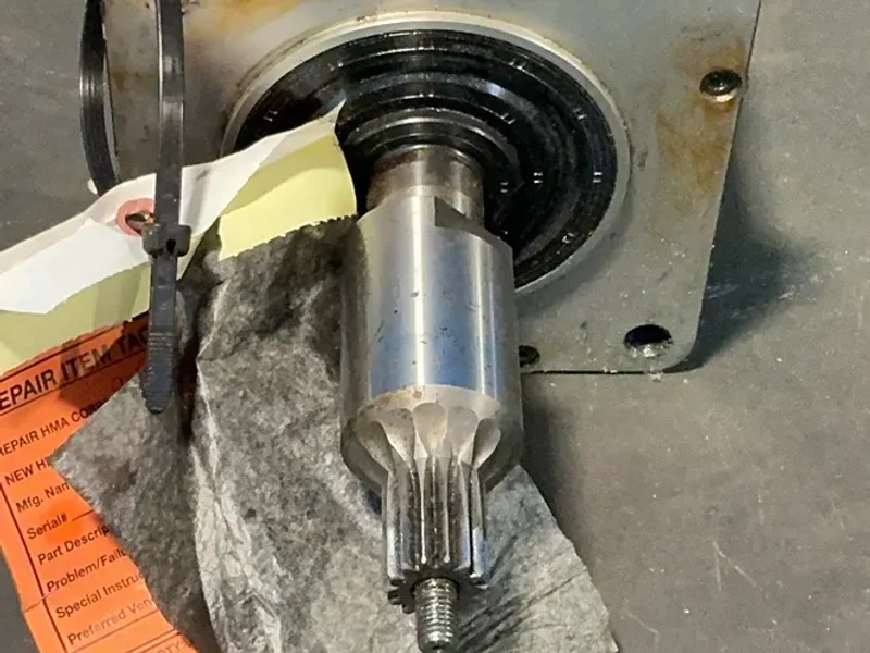 FANUC 2000RPM AC SERVO MOTOR  -  A06B-0166-B675#R016-R