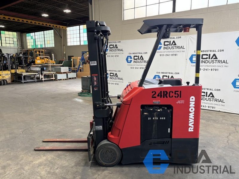 2024 - 3,500 LB. RAYMOND MODEL 425-C35TT STAND-UP ELECTRIC FORKLIFT