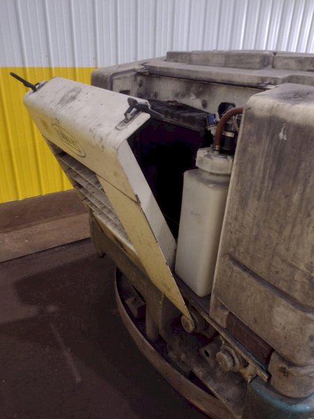 TENNANT 2400 FLOOR SCRUBBER: STOCK #18641