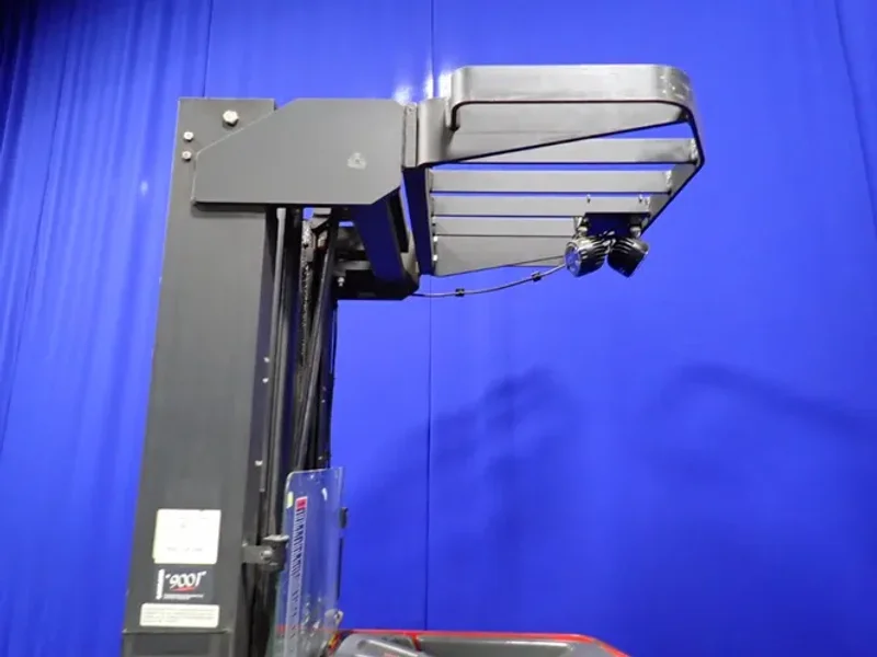 Raymond 3000 Lbs Electric Stand Up Fork Lift - Easi R30tt