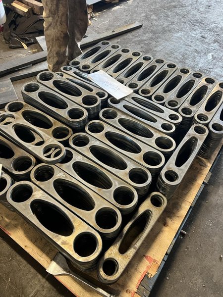 6′ x 12′ AKS CNC Plasma, 2008- XD Upgrade, Backup Computer, Dust Collector