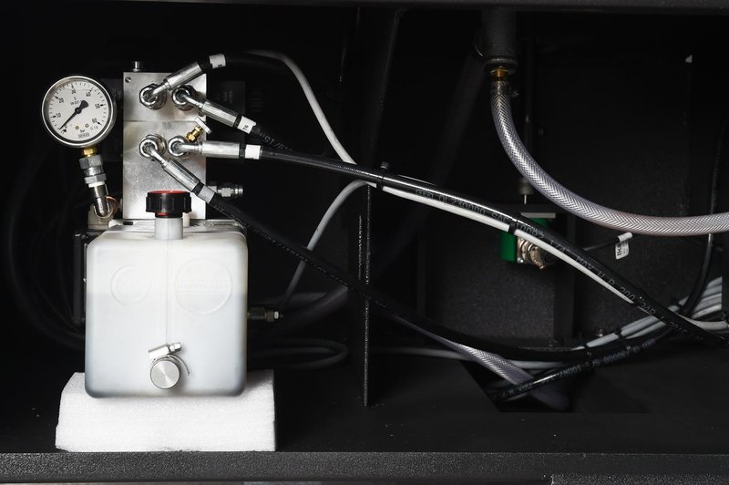 NEW 13"H x 17-3/4"W HYD-MECH MODEL DM-1318P DOUBLE MITER BAND SAW