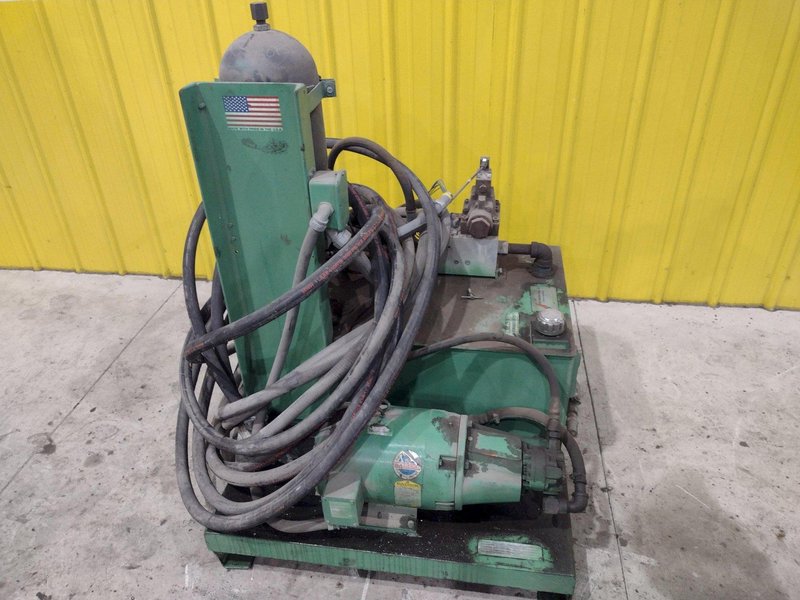 16 STAND X 4&quot; x 36&quot; WIDE R-PANEL ASC ROLLFORMER LINE WITH REEL &amp; CUT OFF, BECK CONTROLS: STOCK 21176