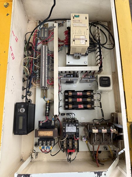 BRUDI HYDRAULIC PALLET CHANGER / LOAD TRANSFER STATION. STOCK # 0445925.