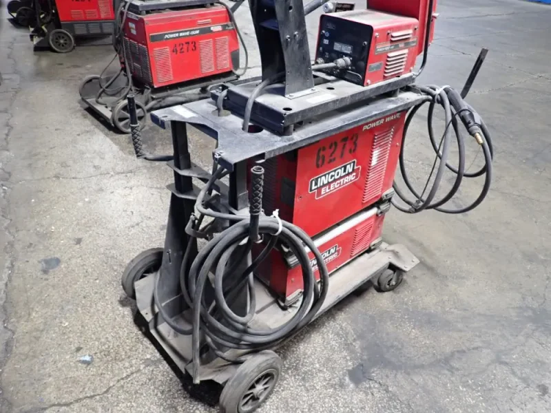 LINCOLN 350 A WELDER  -  POWER WAVE S350