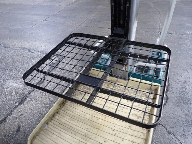 CROWN 300/200LBS WORK ASSIST VEHICLE  -  WAV50-84