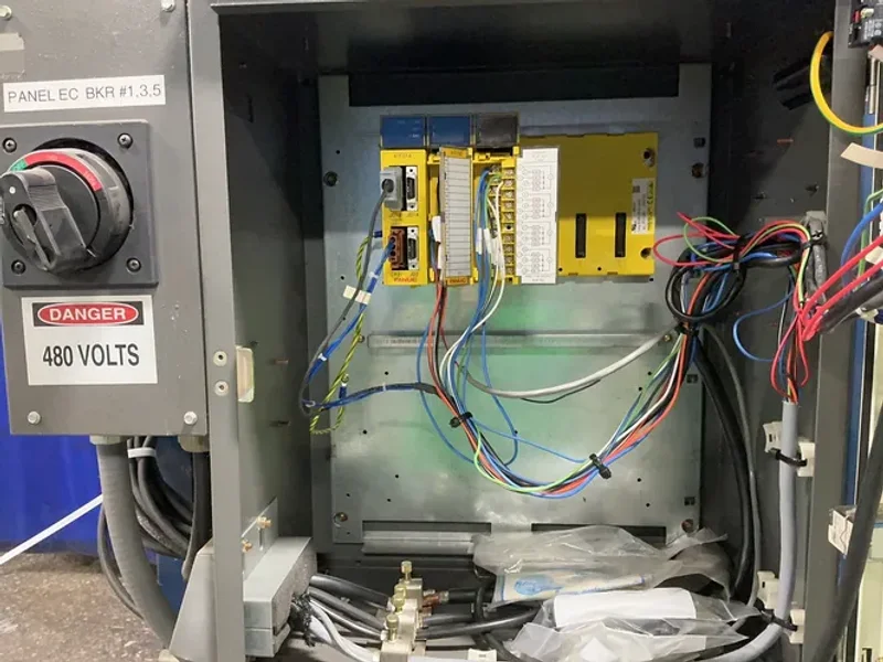 FANUC ROBOT ASSEMBLY  -  ARC MATE 100I