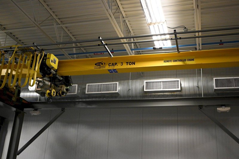 3 TON X 29' SPAN X 35' LONG X 14' LIFT MASS FREE STANDING BRIDGE CRANE SYSTEM 2009: STOCK #23155