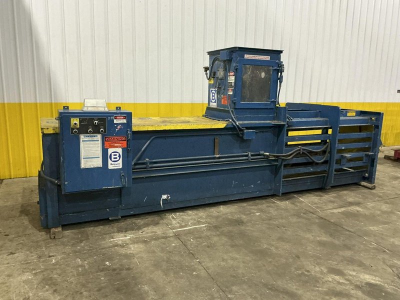 30" X 36" X 72" BALEMASTER CLOSED DOOR HORIZONTAL HYDRAULIC BALER: YOBRO #24585