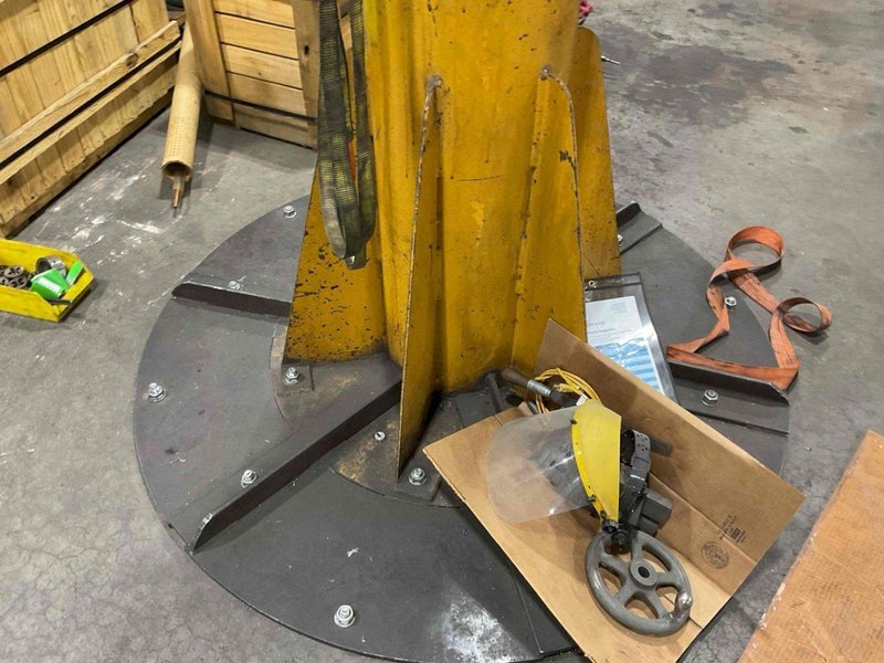 1 - PREOWNED 1-TON JIB CRANE