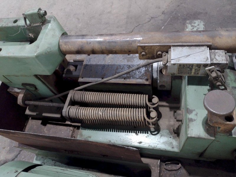 1981 KBC LIAN FENG MODEL #LF-40 2 DIE THREAD ROLLER IN-FEED &amp; THRU-FEED: STOCK #19189