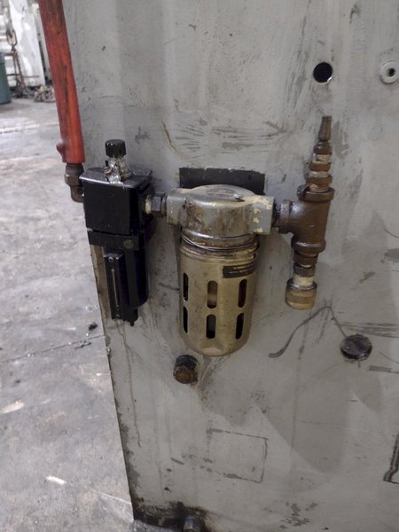 40" WIDE ROWE B-40 POWERED STRAIGHTENER: YOBRO #24886