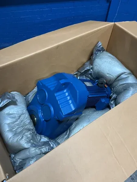 SEW-EURODRIVE 7.5 HP GEAR DRIVE