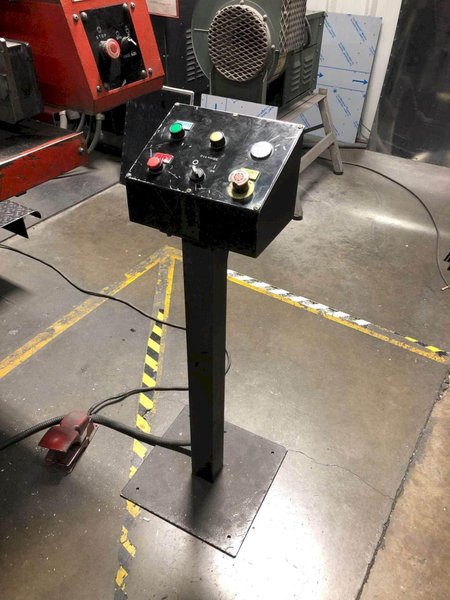 Amada Vipros Queen Turret Punch, 2004