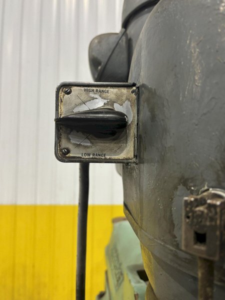 1.5 HP BRIDGEPORT SERIES I VERTICAL MILL / MILLING MACHINE: STOCK #20705