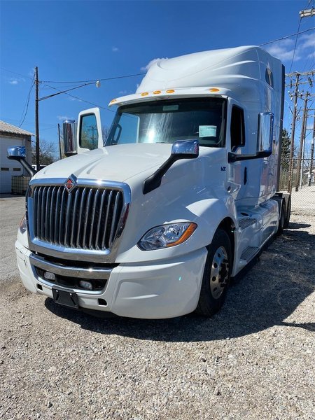 2023 International LT62F 3HSDZAPR2PN493299